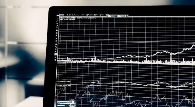 US Futures Flat, European Stocks Rise Amid Focus on Earnings, Fed Rates