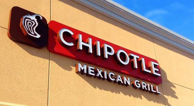 Chipotle Beats Q1 Earnings on Price Hikes,  New Store Openings