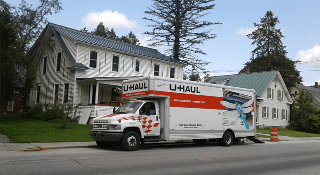 U-Haul Parent Tops Revenue Forecasts Despite Steeper Q4 Loss