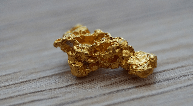 Gold Drops as BofA Cautions on Automated Selling Risk