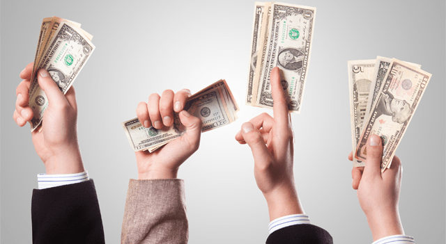 Dollar rebounds despite Fed turmoil; euro under pressure