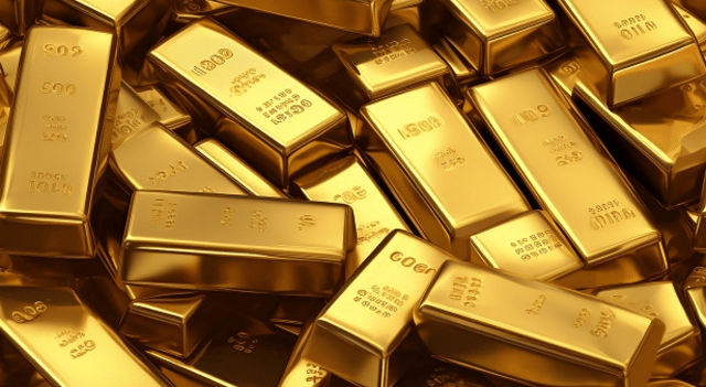 Gold Holds Firm Above $3,400 as Rate Cut Speculation Grows; PCE Data in Focus