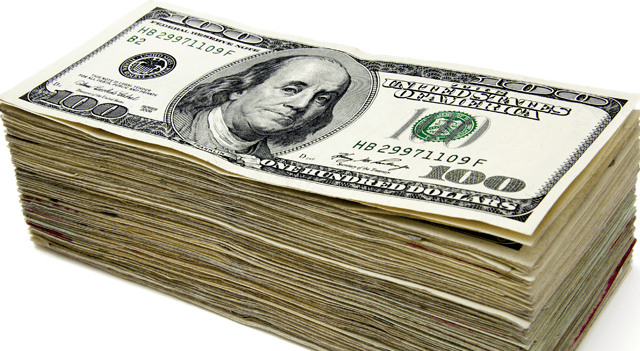 U.S. dollar hovers near five-week low amid Fed caution, tariff uncertainty