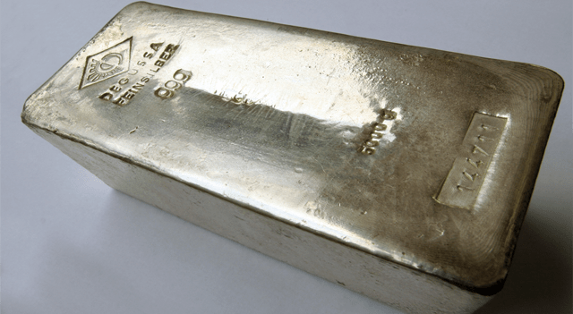Silver Prices Break Records as Gold Rally and Supply Shortage Fuel Buying Frenzy