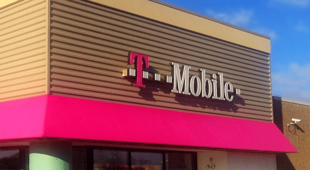 T-Mobile shares dip after CEO Mike Sievert announces departure