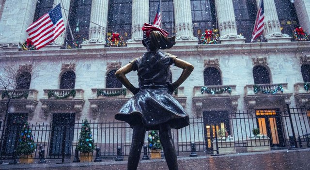 Dow Jones, S&P 500 and Nasdaq futures rise as Oracle jumps on TikTok deal and cooling inflation boosts Fed rate-cut bets