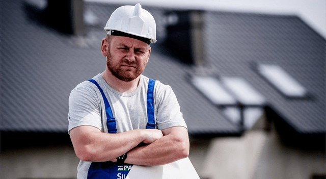 Builders FirstSource falls short in Q4; stock edges lower