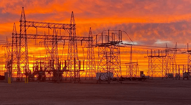 Emera Tops Fourth-Quarter Earnings Forecasts