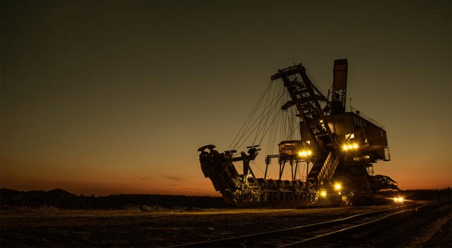 Vox Royalty tops earnings forecasts but falls short on revenue