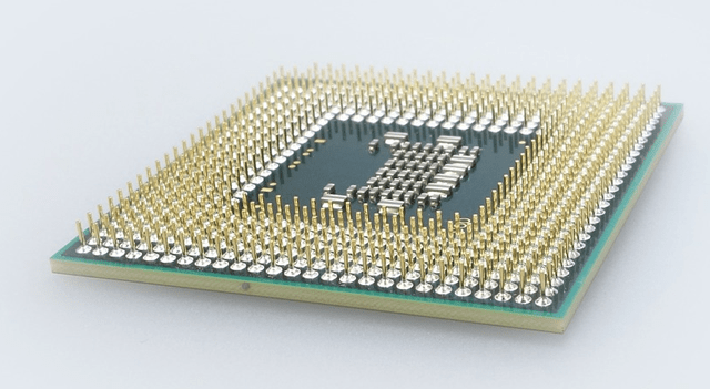 Applied Materials slips before earnings as Lynx flags valuation risks