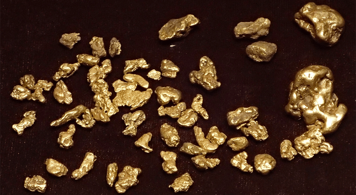 Gold Set for Third Weekly Loss as Fed Rate Outlook Supports Dollar