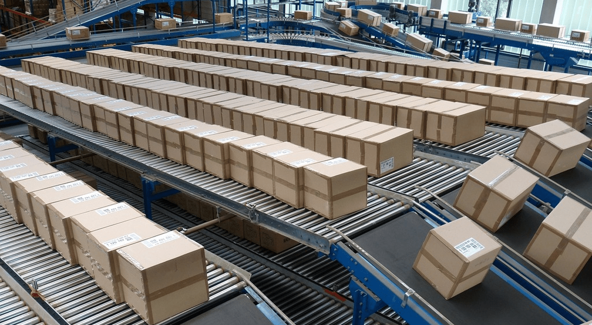 International Paper Shares Slip After BofA Downgrades Stock to Neutral (IP)
