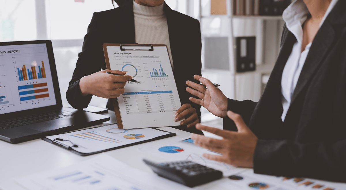 Helen of Troy Tops First-Quarter Forecasts as Shares Hold Steady on Outlook (HELE)