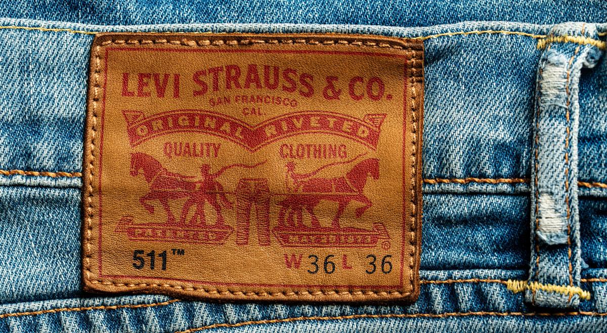 Levi Strauss Shares Fall Despite Earnings Beat as Guidance Disappoints (LEVI) Image
