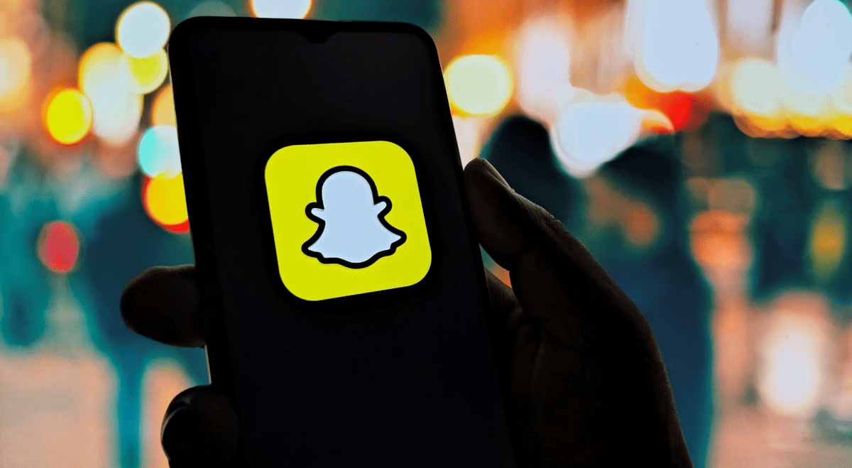 Snap shares tumble as court ruling and insider selling deepen investor concerns