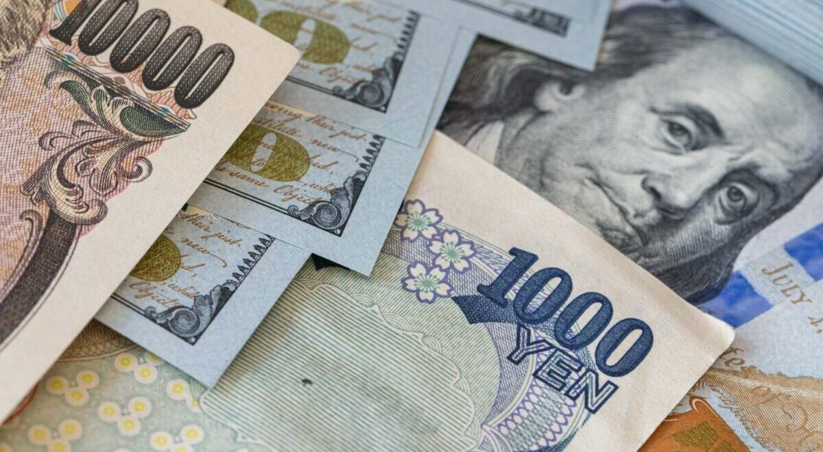 Yen jumps as BOJ rate check raises intervention risk