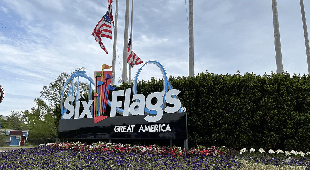 Six Flags Shares Rise as Jana Partners Calls for Potential Sale